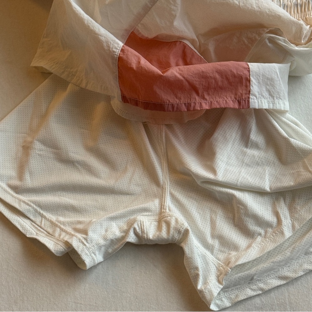 Color Block Shorts - Picture 7 of 8